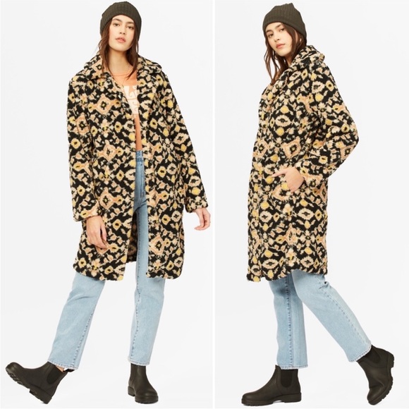 Billabong Jackets & Blazers - Billabong Sherpa coat